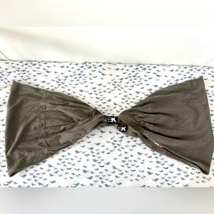 Baby K’tan Breeze Carrier. Gray size small